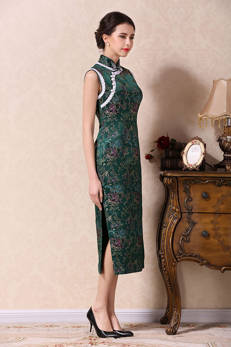 Green long cheongsam dress with white lace edge