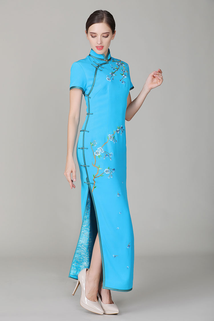 Lake-blue cheongsam dress with embroidery