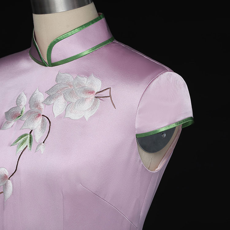 Light purple dress with magnolia embroidery Light purple dress with magnolia embroidery