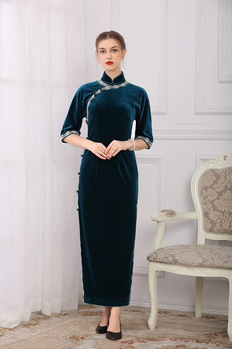 Velvet long cheongsam with lace piping Velvet long cheongsam with lace piping
