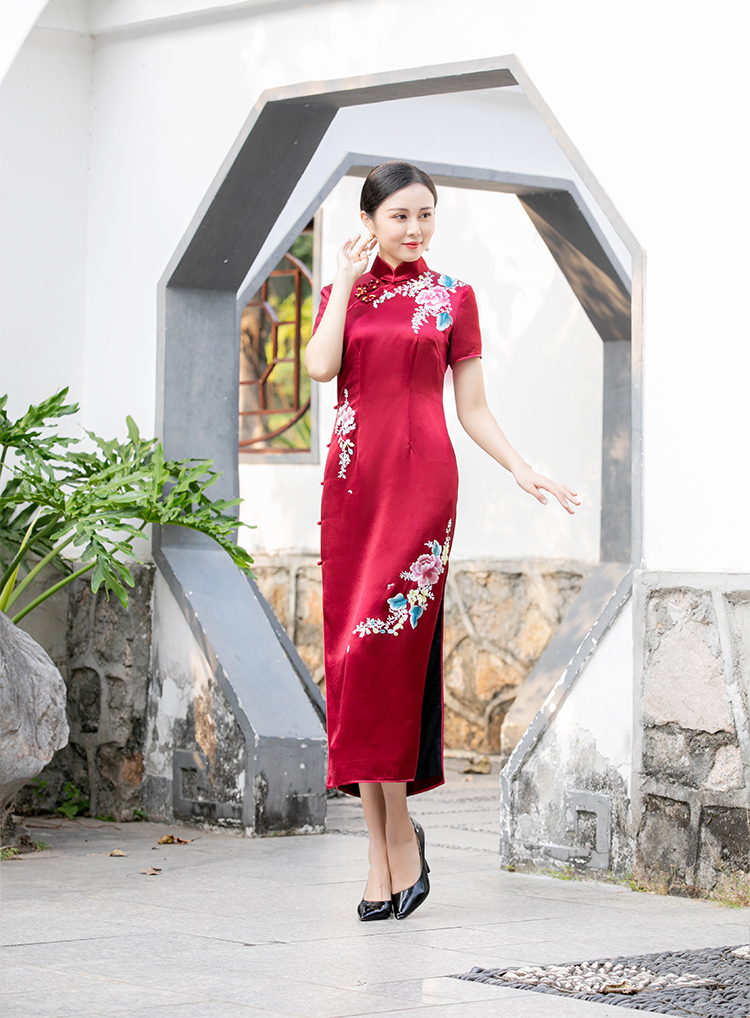 Mom wine red cheongsam dress with embroidery Mom wine red cheongsam dress with embroidery