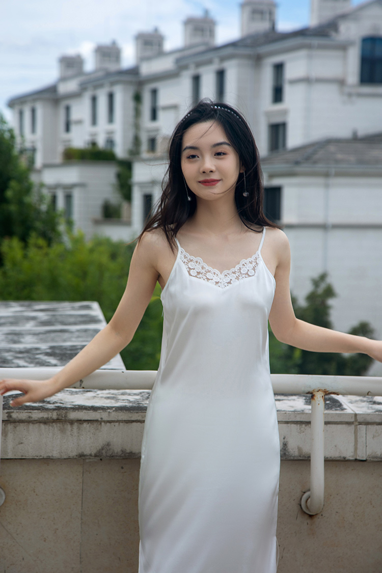 Short-sleeved Lace-trimmed Suspender Sleep Dress Short-sleeved Lace-trimmed Suspender Sleep Dress